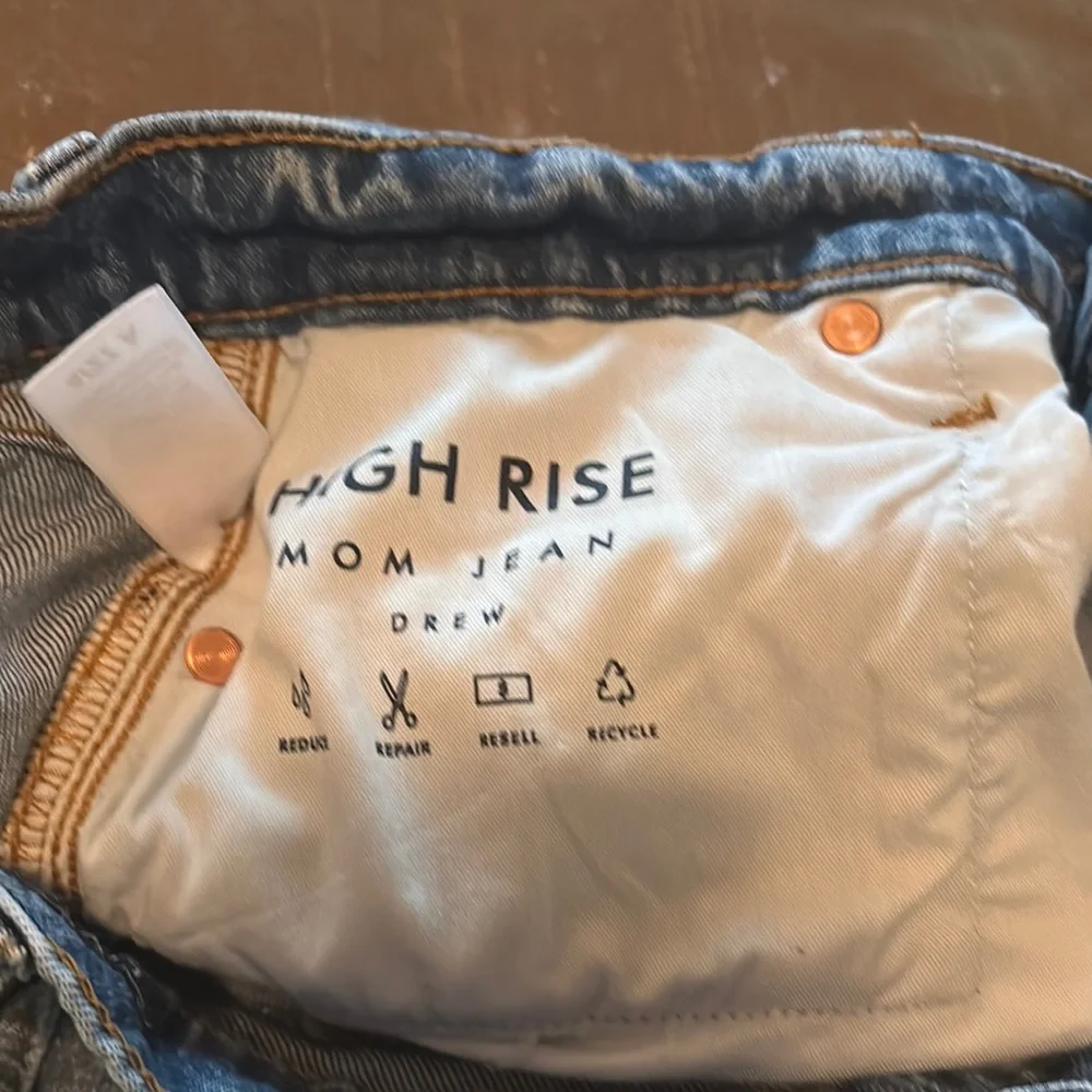 Lucky Brand Straight Leg Blue Jeans with Modern Distressing - Picture 10 of 11
